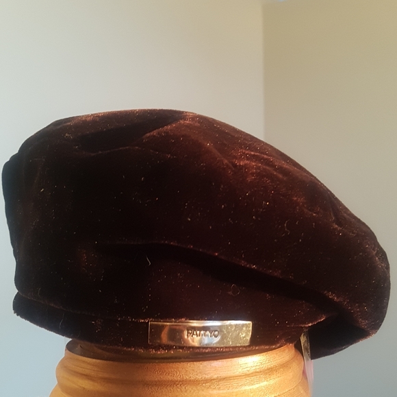 Black Beret with plate reading ”PATTYO” - Picture 3 of 9